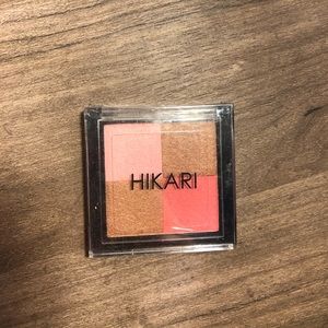 Hikari shimmer bronzer